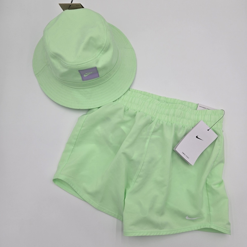 Nike Girls Woven Training Loose Short Medium and Bucket Hat One Size Vapor Green